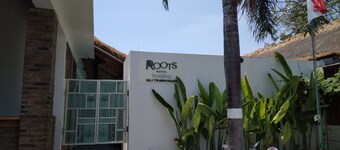 Roots Hotel Trawangan