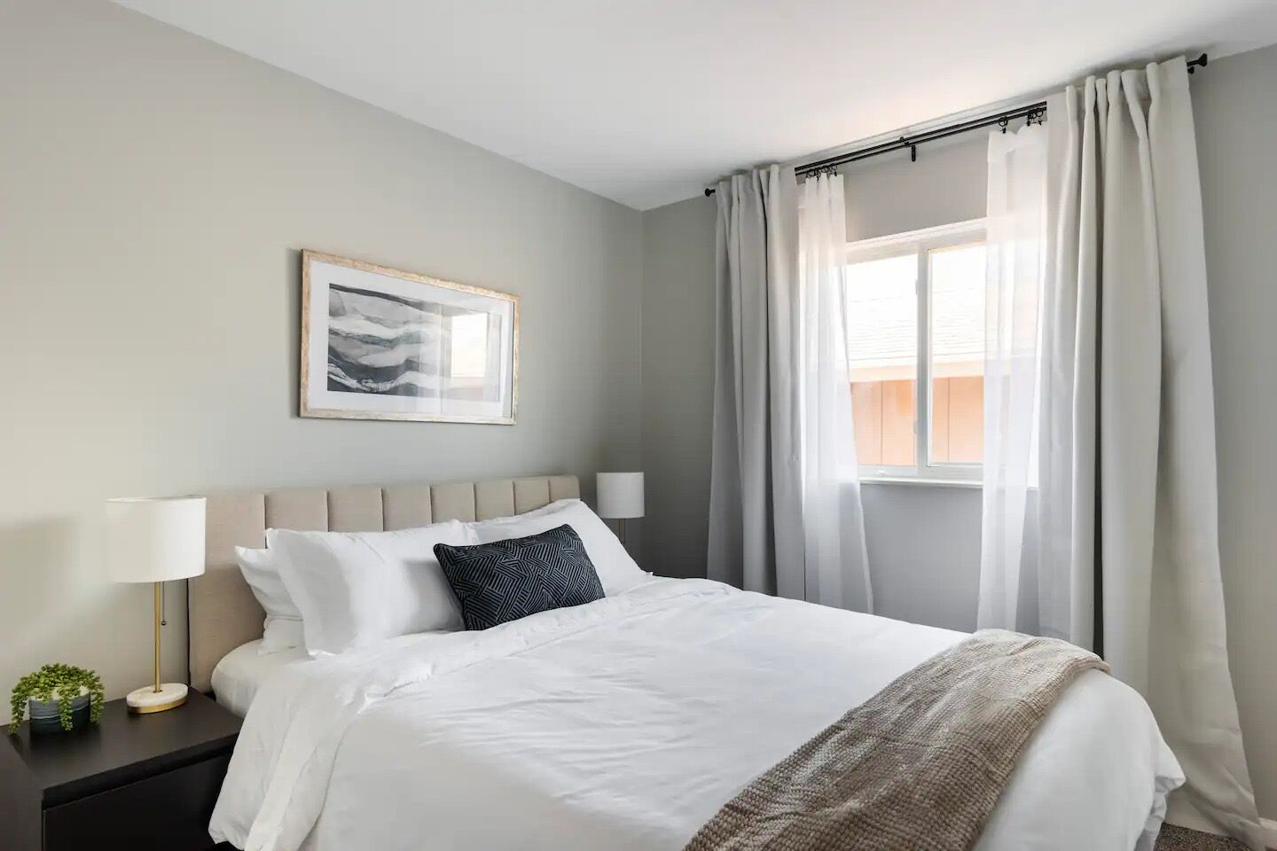 4 soverom, strykejern/-brett, wi-fi og sengetøy