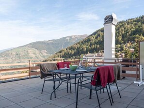 Outdoor dining - Olympic C7 by Interhome (Nendaz)