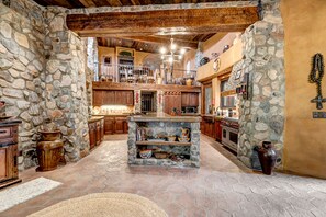 Fridge, microwave, oven, stovetop - Cave Creek Casa de las Cruces: Spacious 5-bedroom luxury retreat with pool. (Cave Creek)