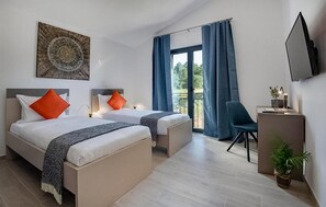4 habitaciones, caja de seguridad en la habitación y cuna de viaje 