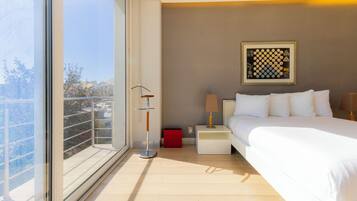 1 bedroom, in-room safe, desk, iron/ironing board