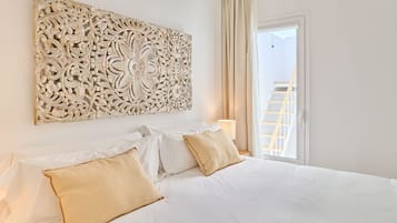 4 chambres, coffres-forts dans les chambres, fer et planche Ă repasser