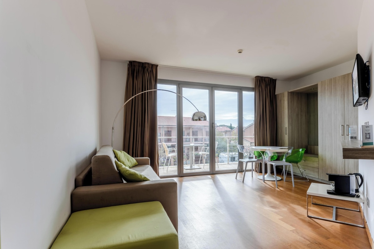 Standard Apartment | 1 bilik tidur, bar mini, peti besi dalam bilik, meja 
