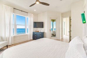 5 slaapkamers, een strijkplank/strijkijzer, gratis wifi, beddengoed