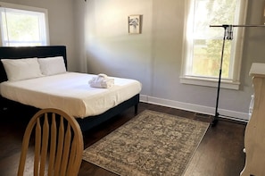 2 chambres, bureau, fer et planche à repasser, Wi-Fi gratuit
