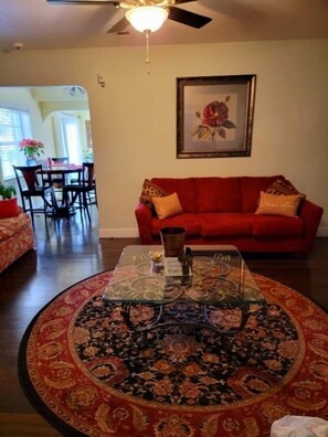 TV - GARDEN PLACE MIAMI (North Miami)