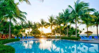 VRNR Luxury Collection Mariners Club 316, Private Gym, Pool Tbl, Boat Slip Avail