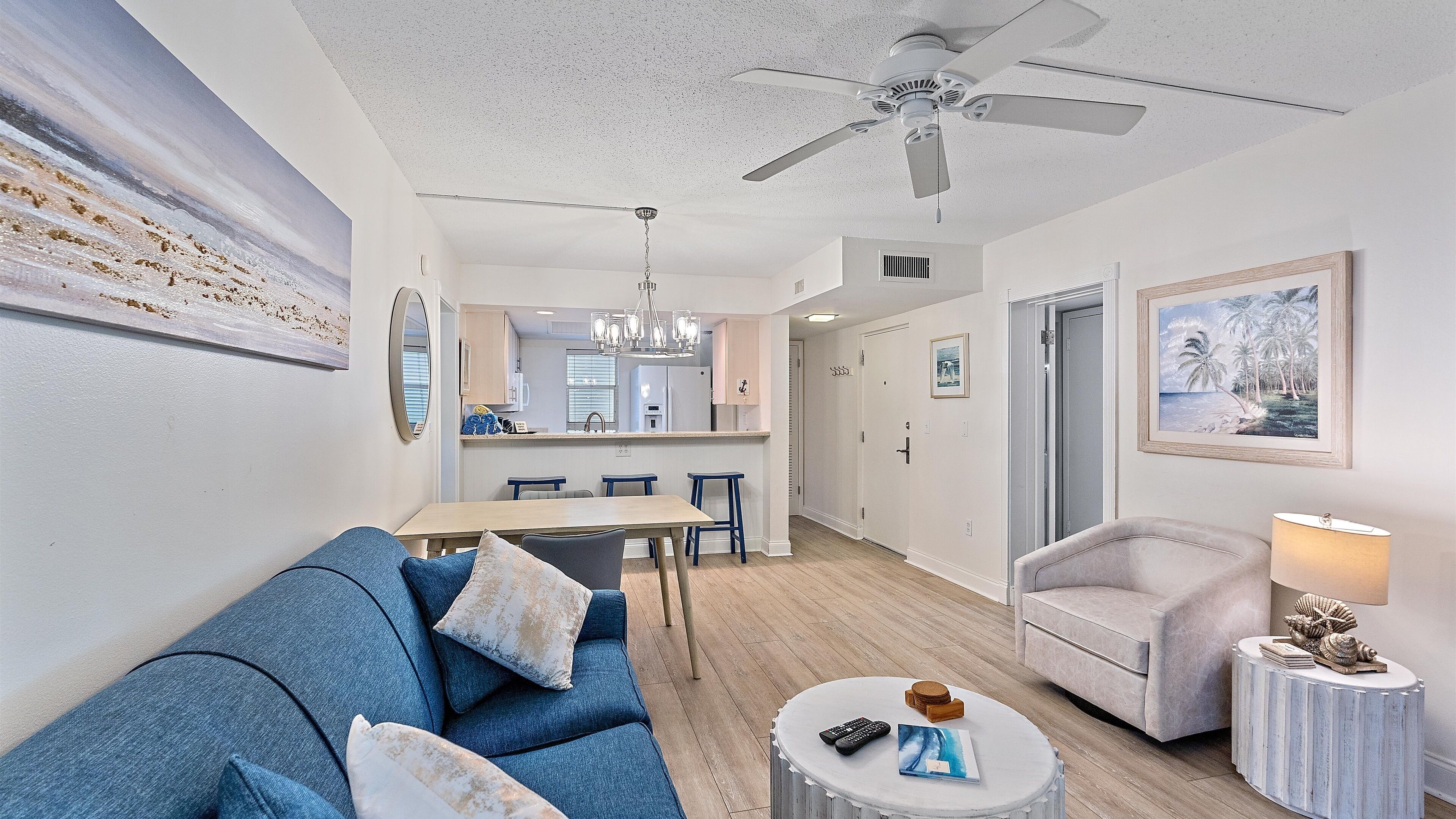 Condo, 2 Bedrooms | Living area | Smart TV