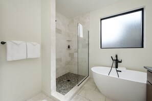 Resortwoning, 3 slaapkamers | Badkamer | Handdoeken, shampoo
