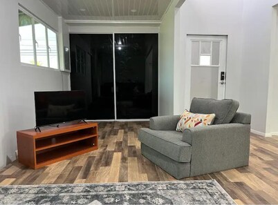 Luna Nova - a cozy container home