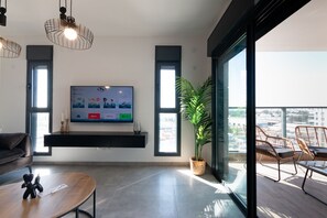 Smart TV - Luxury APT 3 BR New Tower Parking (Or Yehuda)