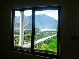 华丽双人房或双床房, 1 间卧室, 山景, 花园 | 城市景观