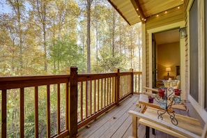 Property grounds - Condo w/ Pool & Beach Access in Bear Lake Reserve! (Glenville)