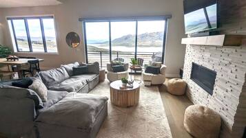 Smart-tv och eldstad