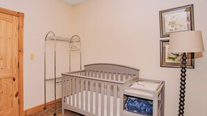 6 bedrooms, iron/ironing board, free WiFi, bed sheets - Splashing at the Bluff | Private Indoor Pool, Mountain Views, Arcade! Sleeps 22 (Sevier County)