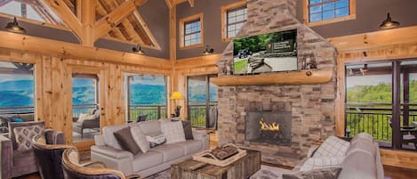 Televisión, chimenea, tenis de mesa y estéreo