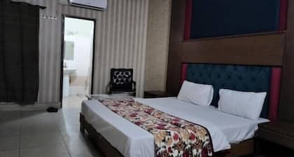 United Hotel Lahore