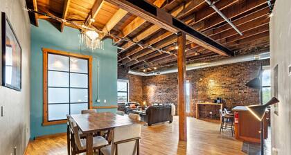 Enjoy downtown living with the comforts of home!