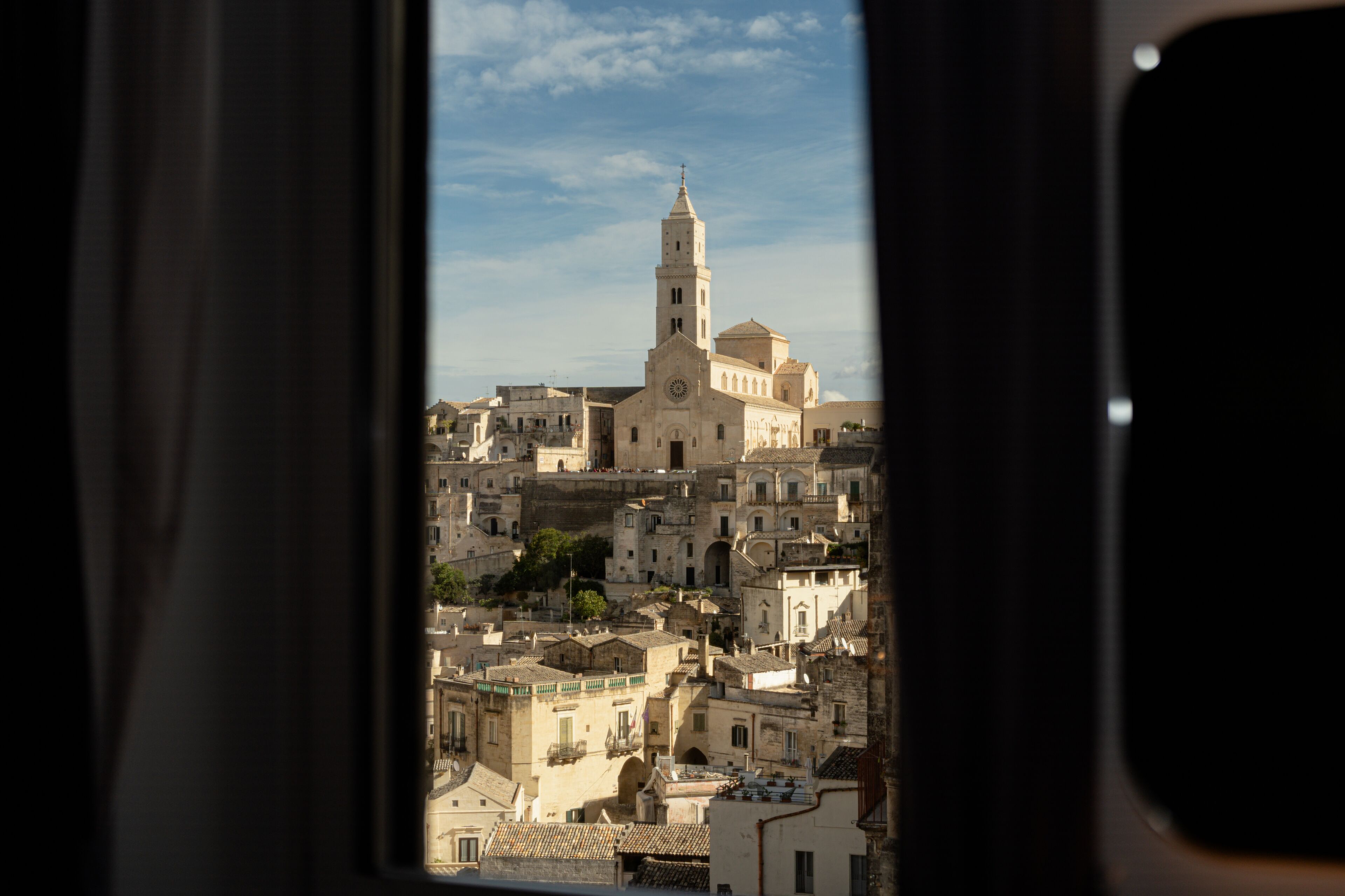 Superior Room, 1 King Bed, City View, Tower | Frette Italian sheets, premium bedding, down duvets, memory-foam beds
