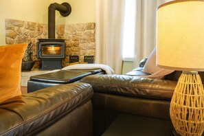 Interior - Relaxing Mountain View Condo in Beautiful Radium (Radium Hot Springs)