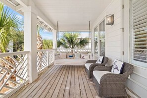 Terrace/patio - Private Hot Tub ~ Seacrest Pool ~ Walk to Beach (Seacrest)