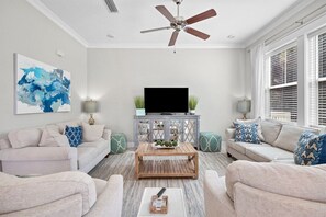 Smart TV - 2 Golf carts! Heated Pool + Bikes in Prominence (Watersound)