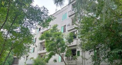 Parkway Apartments
