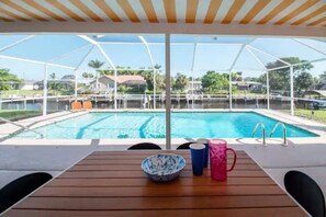 Piscine extérieure, piscine chauffée