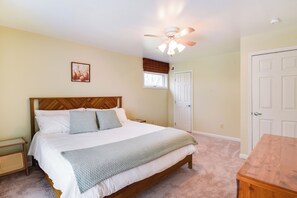 3 bedrooms, iron/ironing board, travel cot, free WiFi