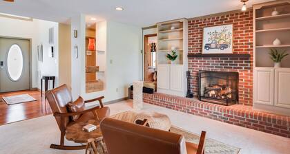 3BR Home w/ Pool & Fireplace – Ideal for Families, Professionals, Extended Stays