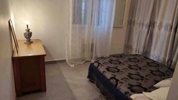 2 chambres, fer et planche Ă repasser, Wi-Fi, draps fournis