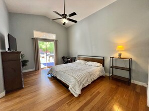 3 camere, una scrivania, ferro/asse da stiro, Wi-Fi