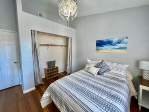 3 Schlafzimmer, Schreibtisch, Bügeleisen/Bügelbrett, WLAN