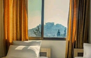 Deluxe Double or Twin Room, 1 Bedroom, Mountain View | Soundproofing, bed sheets - Al-jabal castle Hotel - Ajloun (Ajloun)
