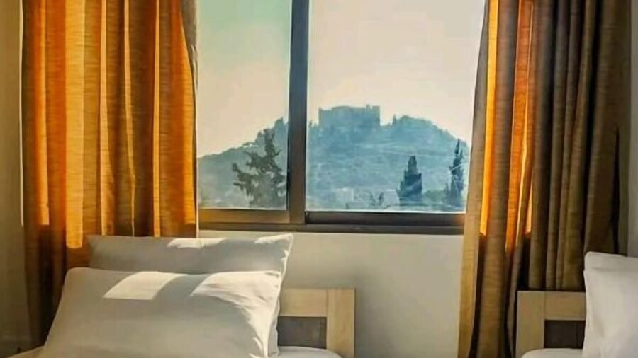 Al-jabal castle Hotel - Ajloun