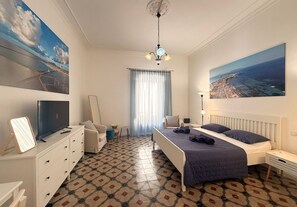 2 Schlafzimmer, Schreibtisch, Bügeleisen/Bügelbrett, kostenloses WLAN