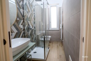 Shower, hair dryer, bidet, towels - Galliano 51. Holiday in Style – City Center (Soverato)