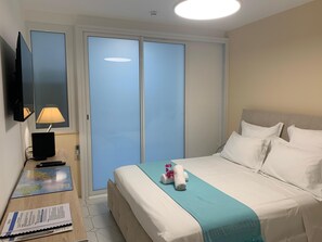 1 chambre, coffres-forts dans les chambres, bureau, Wi-Fi gratuit