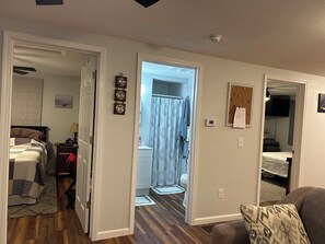 2 Schlafzimmer, Schreibtisch, kostenloses WLAN, Bettwäsche