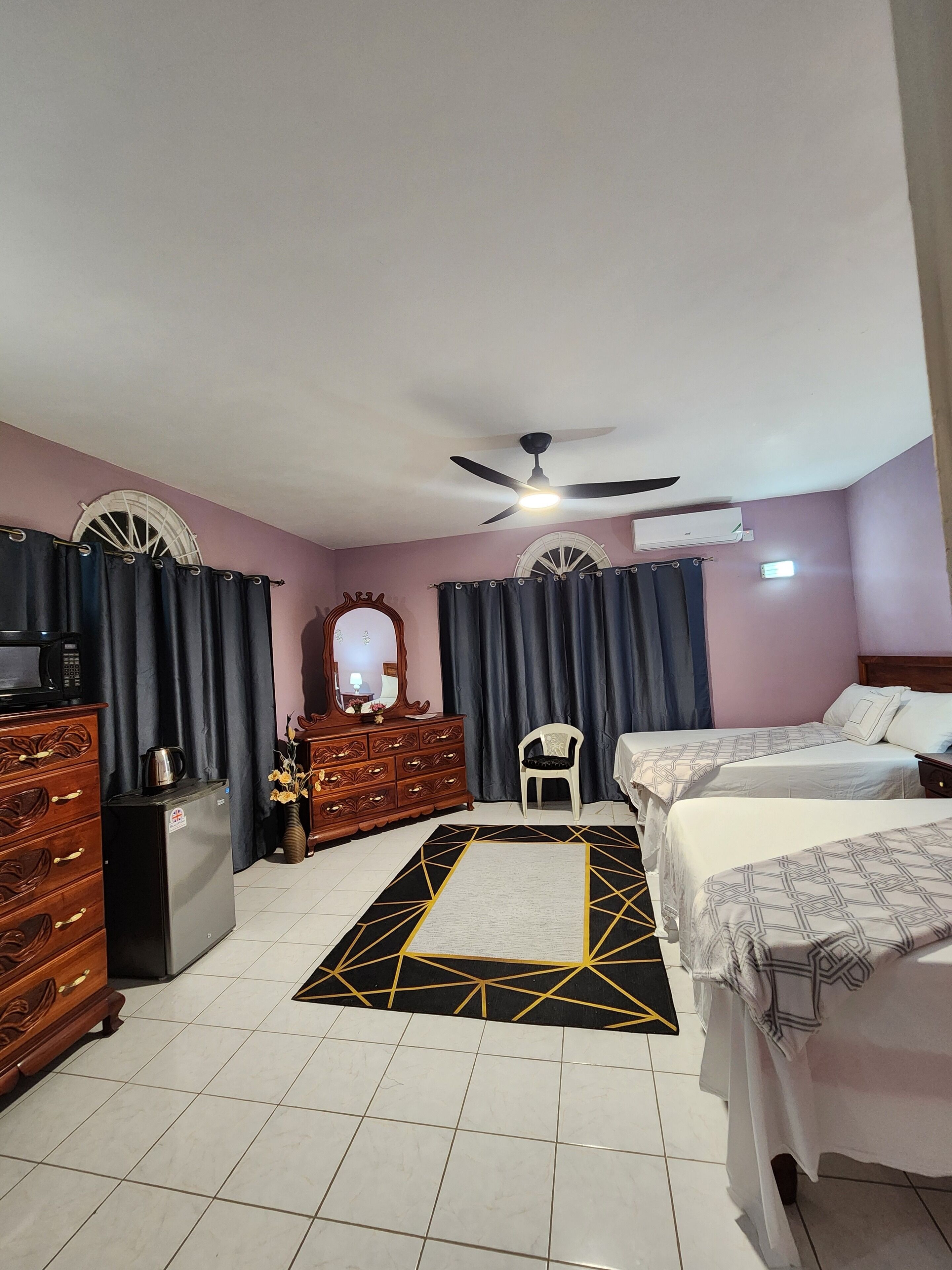 基本四人房 | 房內夾萬、遮光窗簾/窗簾、熨斗/熨衫板、免費 Wi-Fi