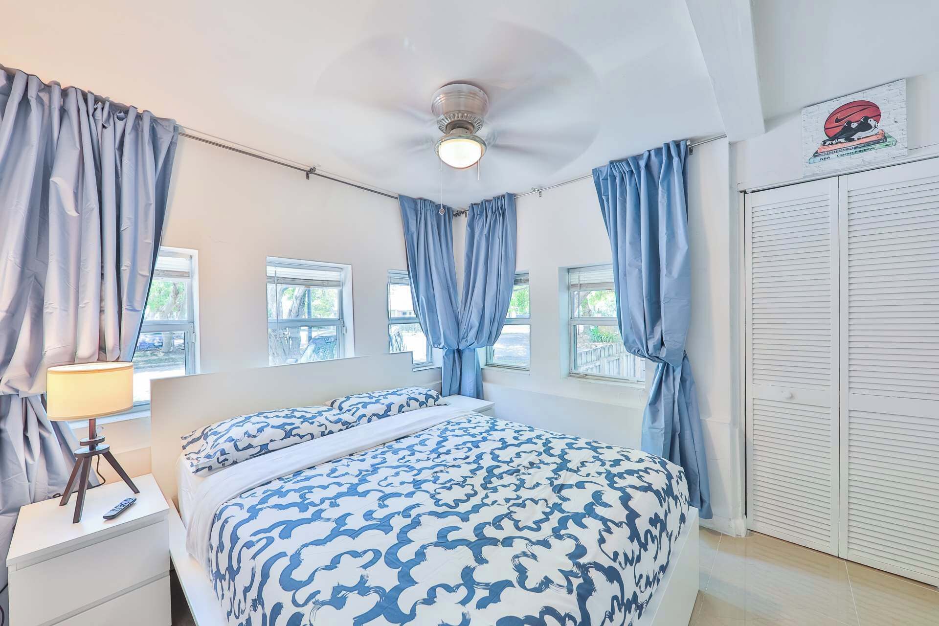 4 soveværelser, skrivebord, strygejern/strygebræt, gratis Wi-Fi