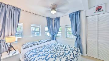 4 soveværelser, skrivebord, strygejern/strygebræt, gratis Wi-Fi