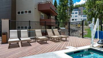 Outdoor pool, a heated pool