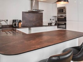 公寓 | 私人厨房 | 冰箱、微波炉、烤箱、炉灶