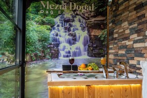 Egyptian cotton sheets, premium bedding, down duvets, memory-foam beds - MEZRA DOĞAL DAĞ EVLERİ (Camlihemsin)