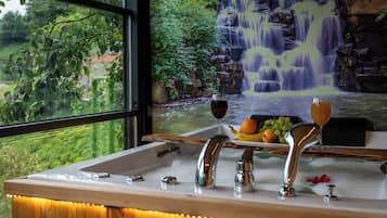 Comfort Villa | Jetted tub