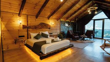 Suite Comfort | Seprai katun Mesir, seprai premium, selimut bulu angsa, dan busa memori