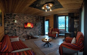 Living area - MEZRA DOĞAL DAĞ EVLERİ (Camlihemsin)