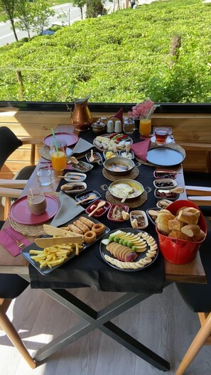 Free daily full breakfast